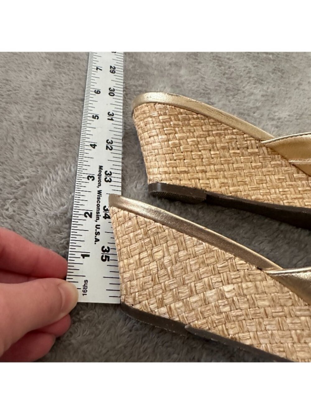 Lilly Pulitzer Gold Metallic Wedge Thong Sandals - Picture 6 of 8